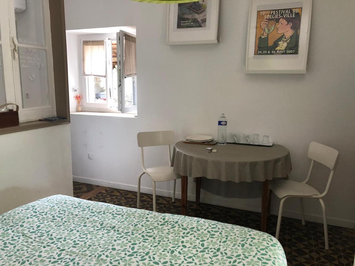 Le Bourguet Bed & Breakfast Solliès-Pont Екстериор снимка