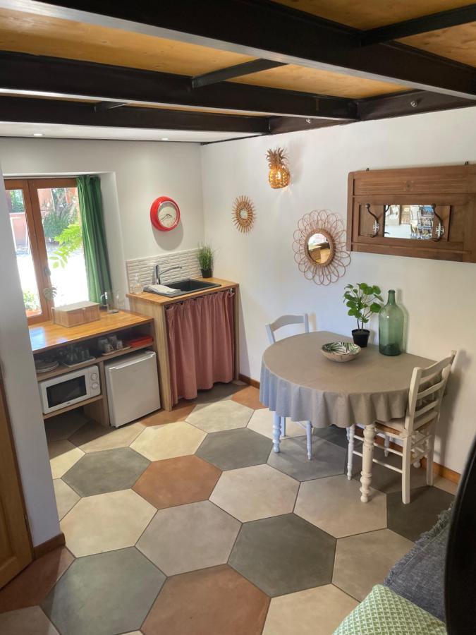 Le Bourguet Bed & Breakfast Solliès-Pont Екстериор снимка