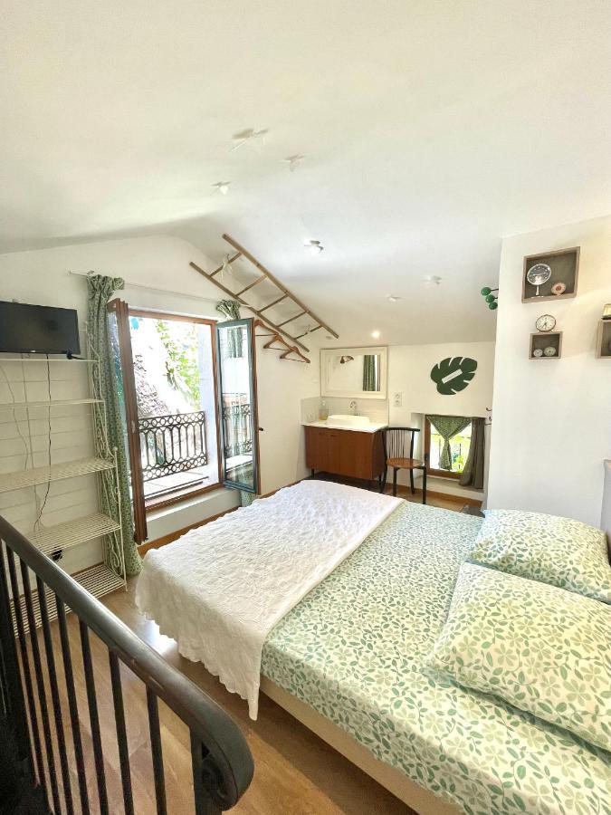 Le Bourguet Bed & Breakfast Solliès-Pont Екстериор снимка