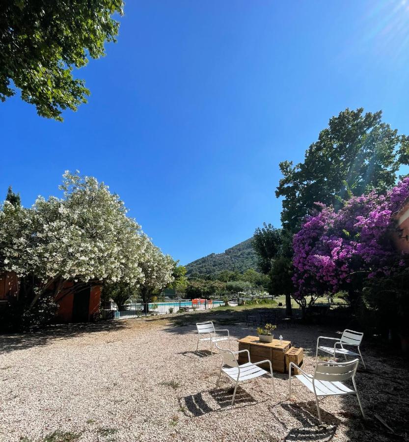 Le Bourguet Bed & Breakfast Solliès-Pont Екстериор снимка
